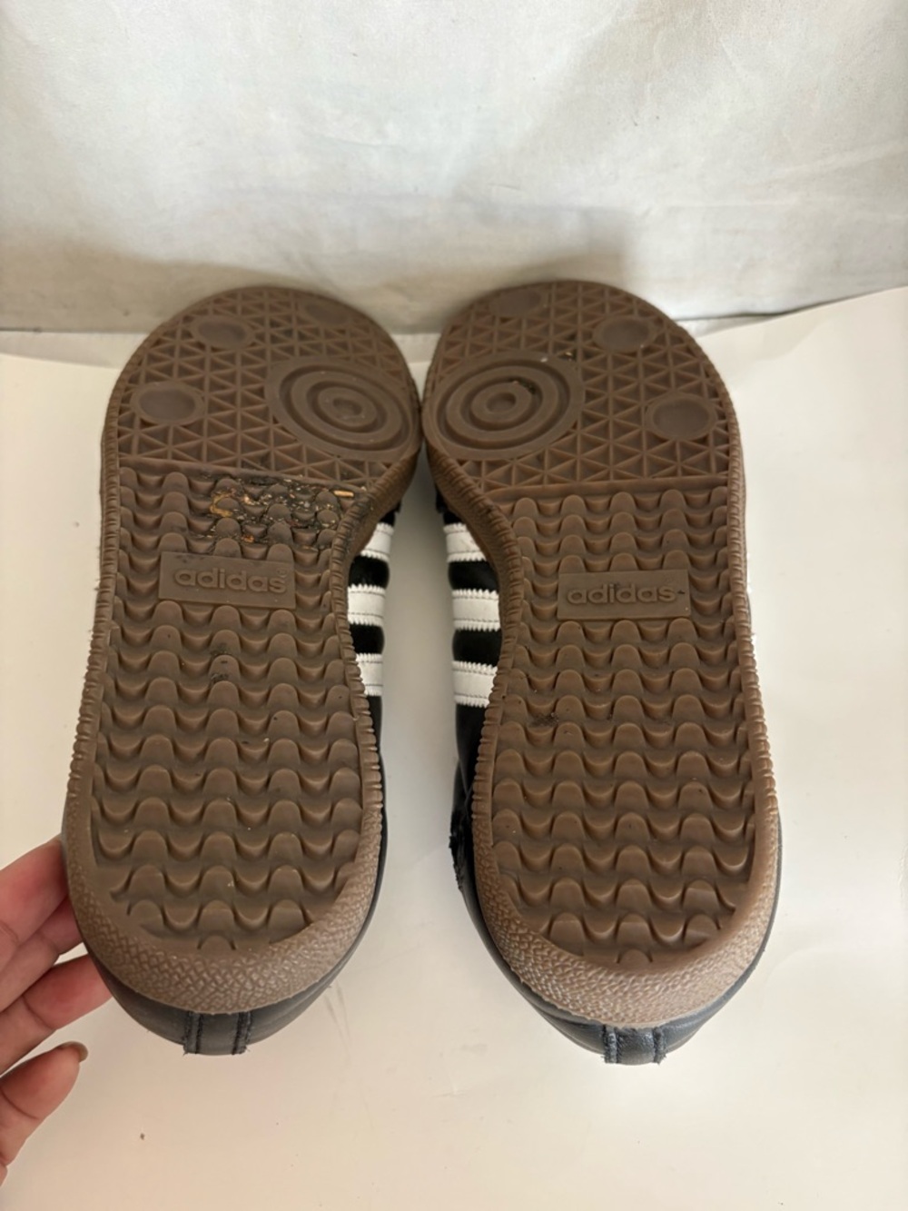 Adidas Black Samba Sneakers with White Stripes 5.5 - Picture 6 of 8